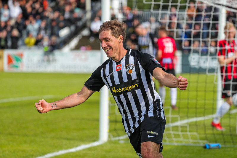 Pablo Punyed gat fagnað með KR gegn Víkingi 2020. Hann fór svo til Víkings eftir tímabilið.