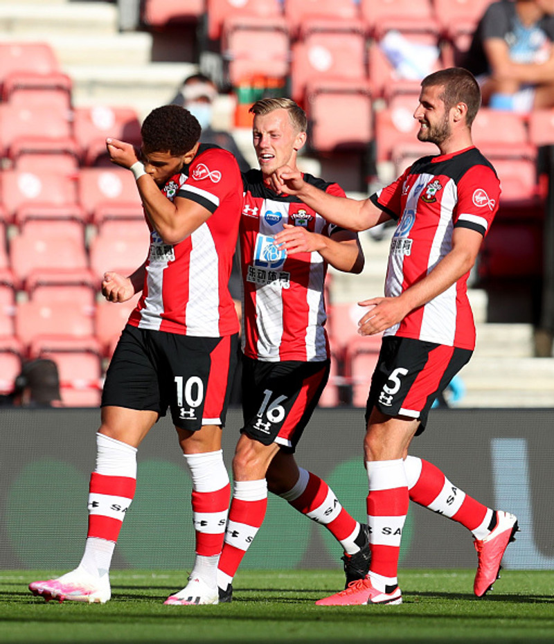 Southampton fagnar sigurmarki sínu.