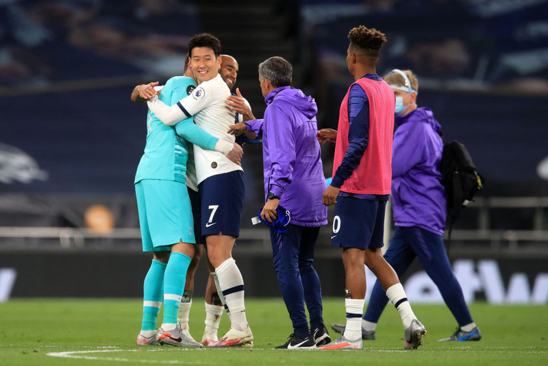 Miðjumaður - Son Heung-min (Tottenham): Mark og stoðsending í sigri í grannaslagnum.