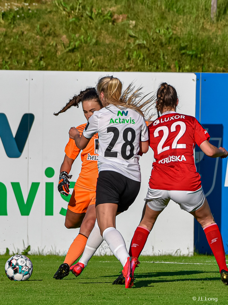 Myndaveisla: Þróttur vann FH