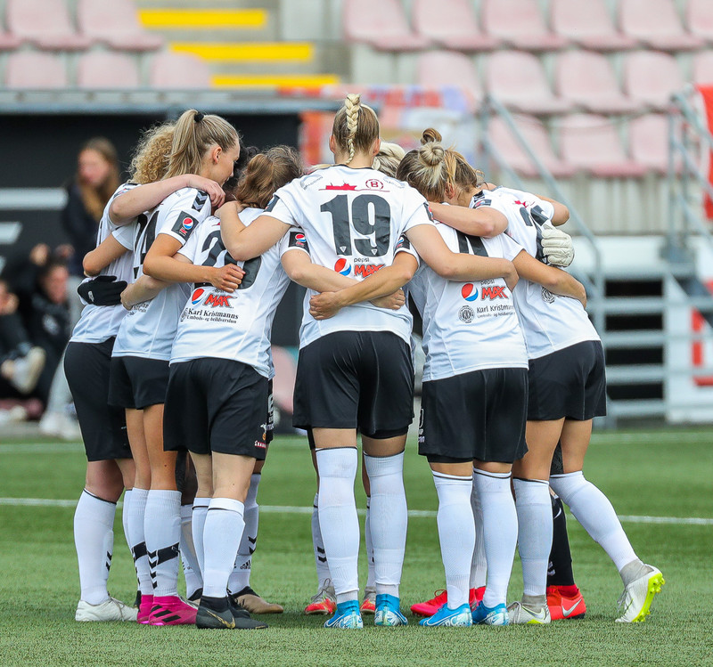 Myndaveisla: Valur sló ÍBV út