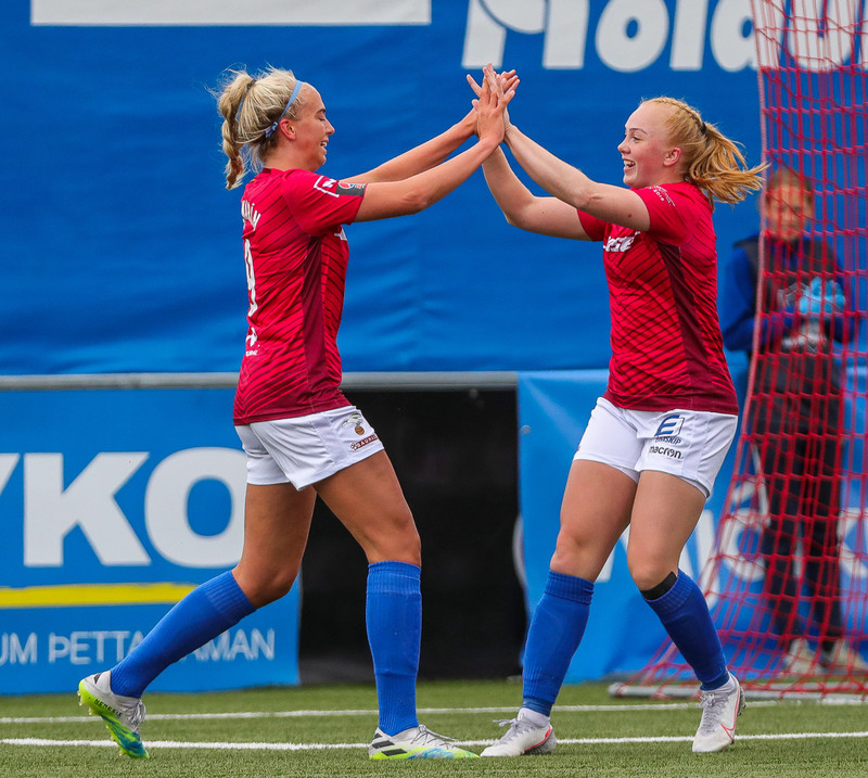 Myndaveisla: Valur sló ÍBV út