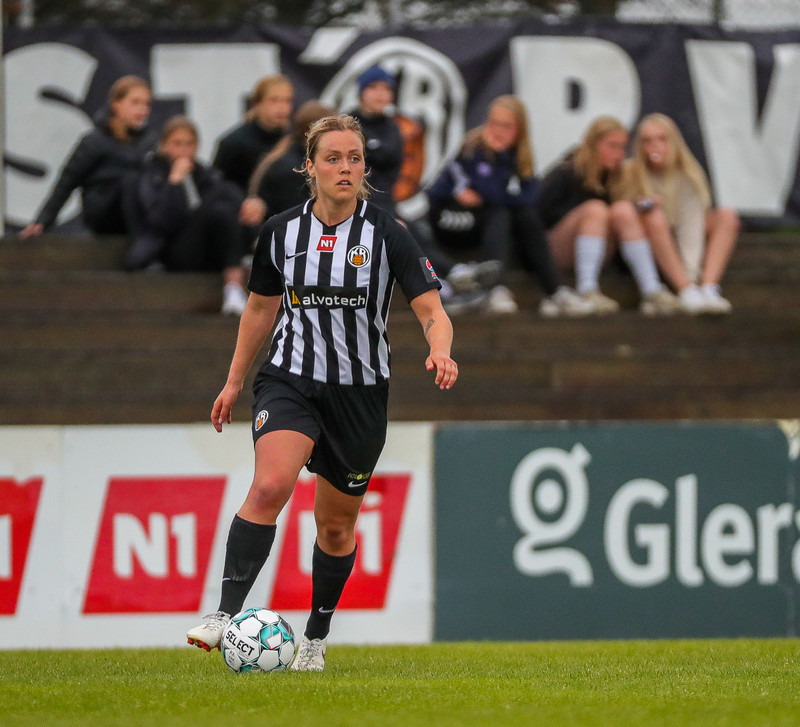 Gott að hafa Íslending til að vera með og horfa á íslenska boltann og svona
