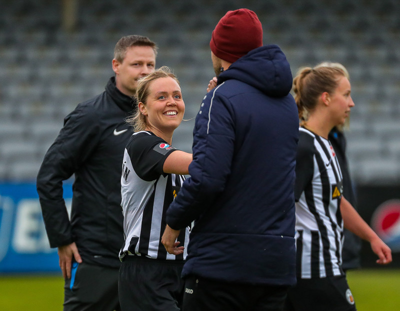 Lára Kristín Pedersen leggur skóna á hilluna (Staðfest)