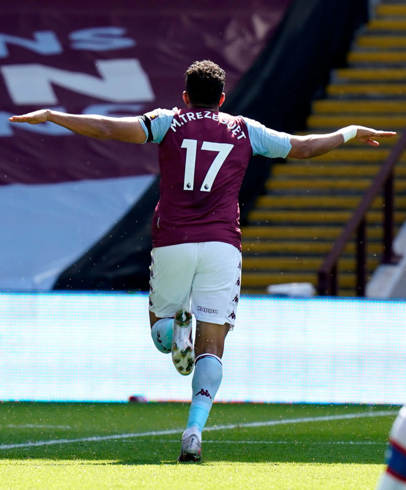 England: Villa nýtti hjálparhönd VAR - Brekkan áfram brött