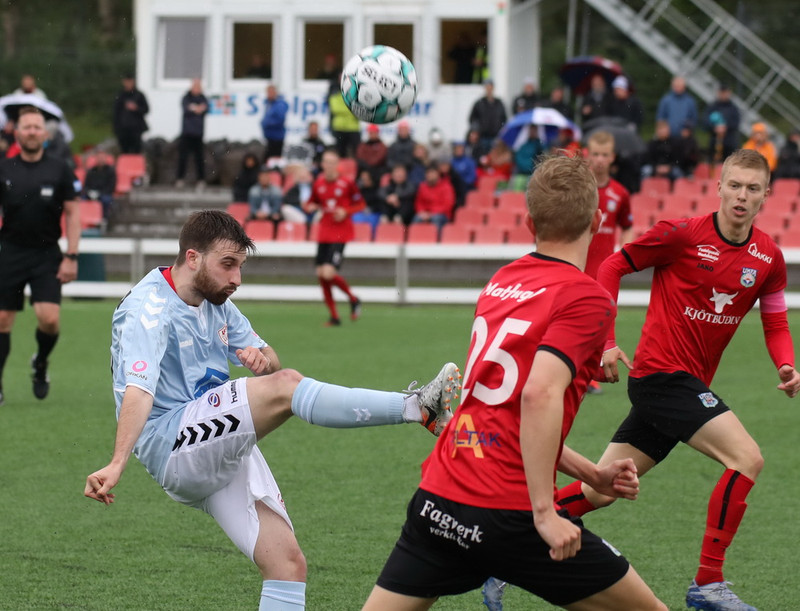 Myndaveisla: Afturelding vann Leikni F
