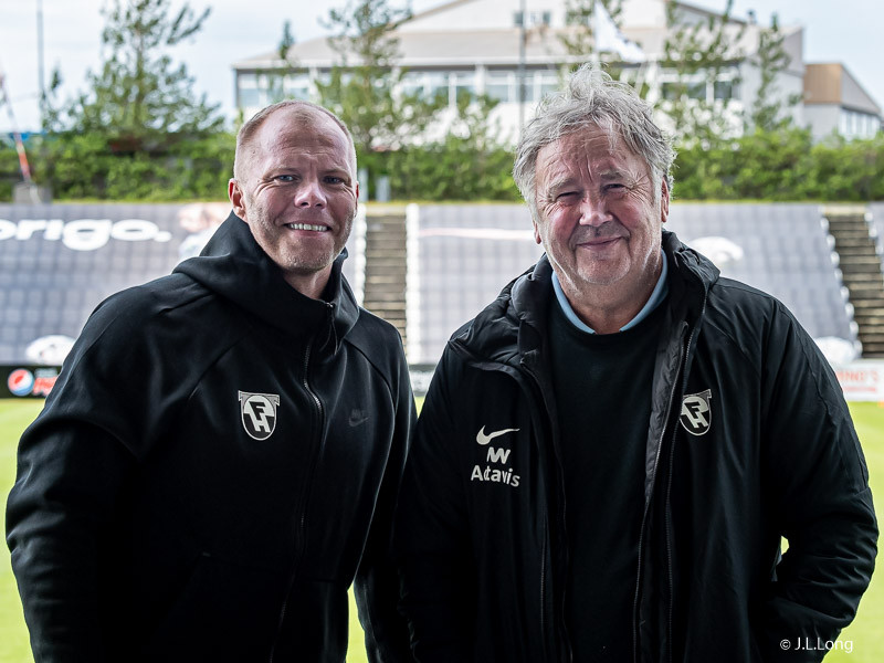 Eiður Smári Guðjohnsen og Logi Ólafsson taka við FH.