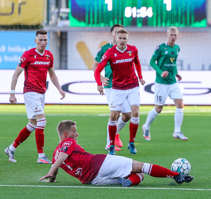 Myndaveisla: Valur vann stórleik við Blika