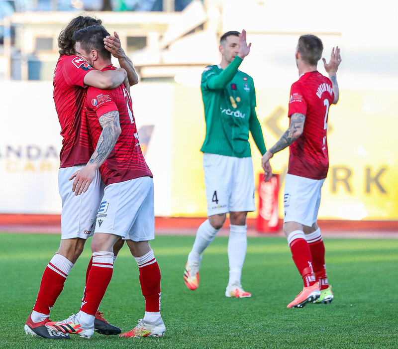 Myndaveisla: Valur vann stórleik við Blika