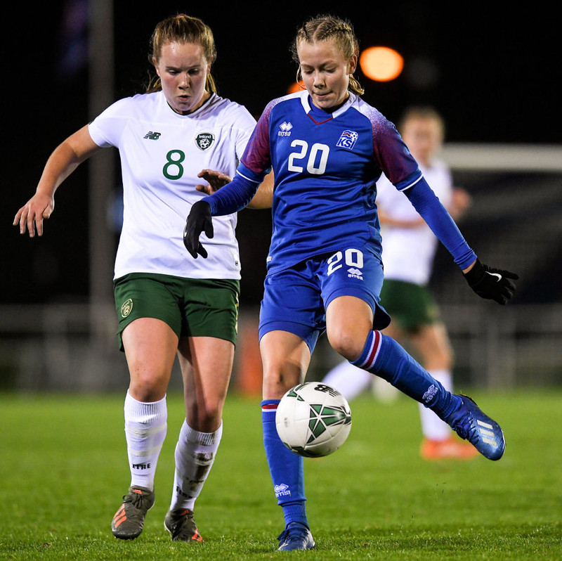 Amanda í leik með U17 landsliði kvenna.