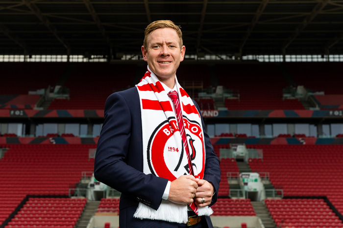 Dean Holden tekur við Charlton í C-deildinni