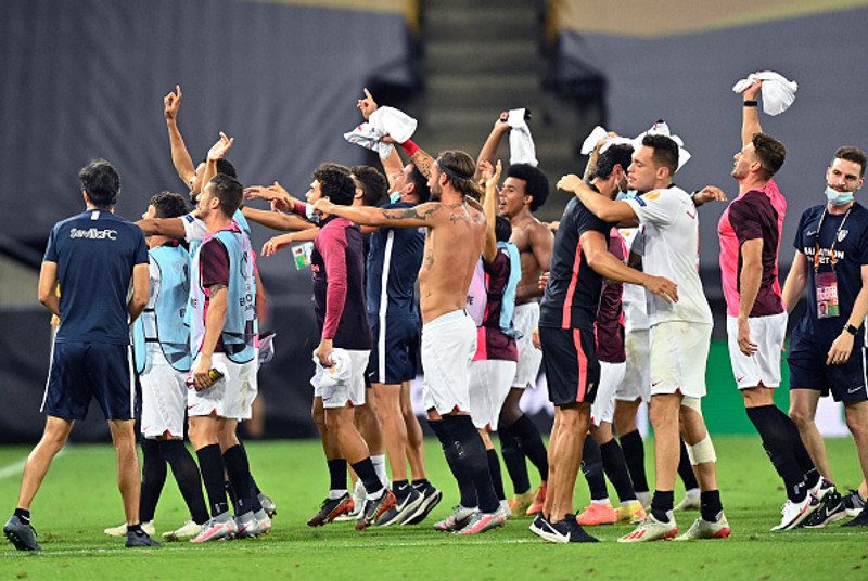 Sevilla getur farið upp fyrir Barcelona í þriðja sæti.