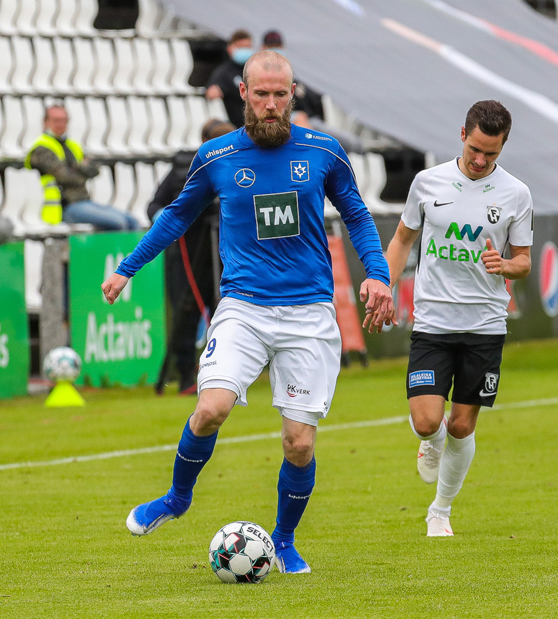 Daníel Laxdal er aftur tekinn við fyrirliðabandinu.