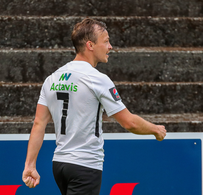 Lennon er stigahæstur í leiknum eins og er með einu stigi meira en Patrick Pedersen.