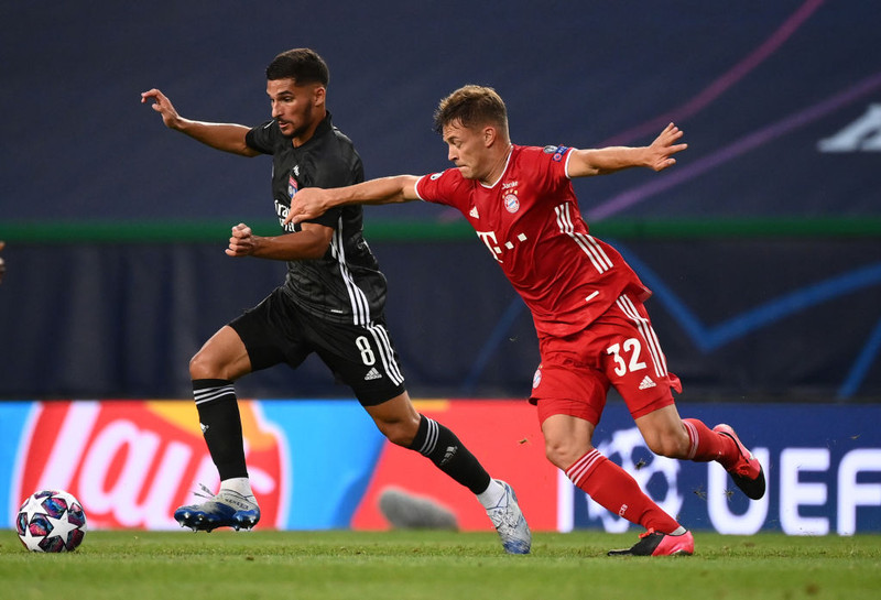 Houssam Aouar til vinstri.