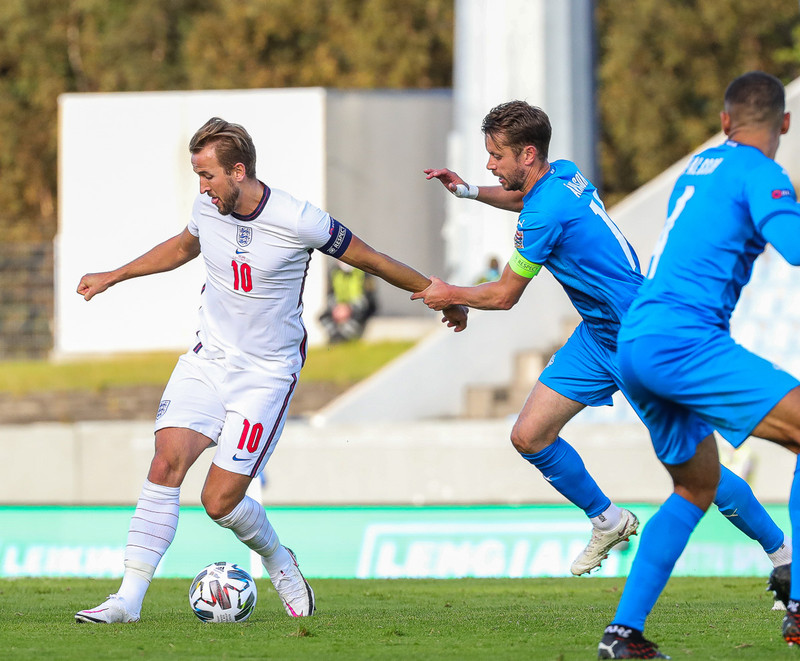 Harry Kane og Kári Árnason.