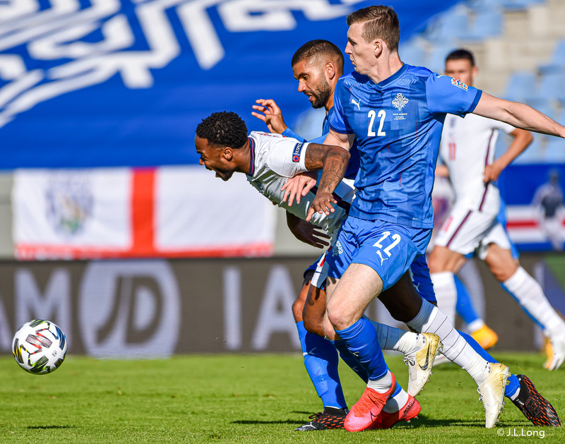 Myndaveisla frá tapinu gegn Englandi á laugardaginn