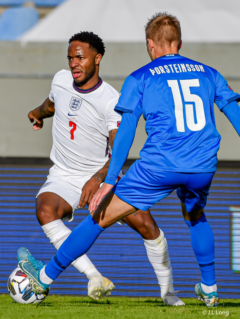 Myndaveisla frá tapinu gegn Englandi á laugardaginn