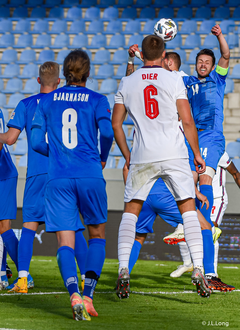 Myndaveisla frá tapinu gegn Englandi á laugardaginn