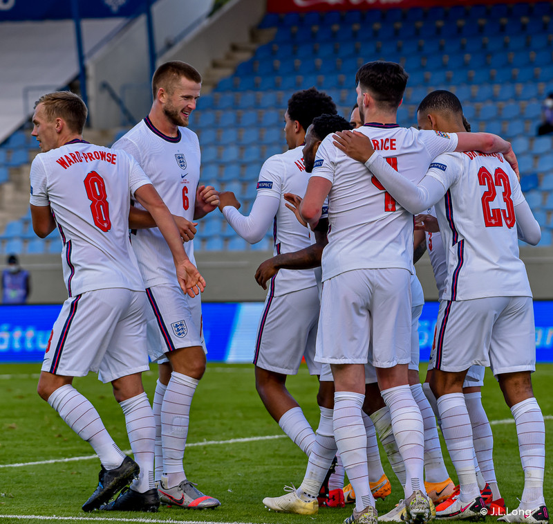Myndaveisla frá tapinu gegn Englandi á laugardaginn
