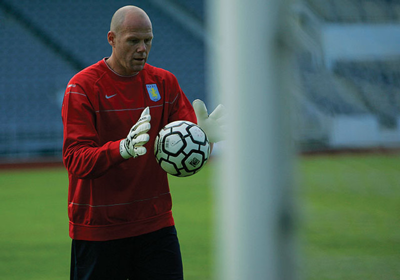 Brad Friedel kom til Íslands með Aston Villa á sínum tíma.