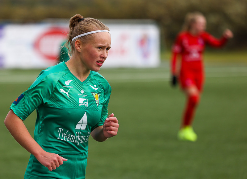 Myndaveisla: Haukar unnu Völsung á Ásvöllum