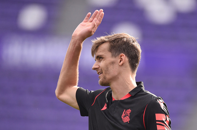 Leeds að fá varnarmann frá Real Sociedad