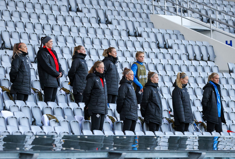 Myndaveisla frá jafntefli Íslands gegn Svíþjóð