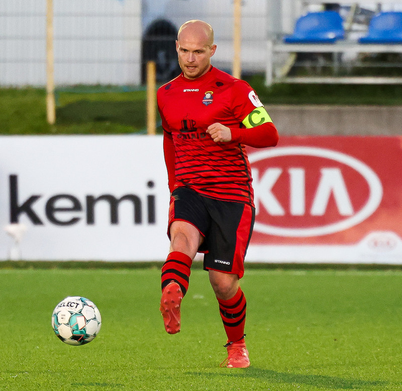 Einar Orri Einarsson kom til greina bæði sem varnarmaður og miðjumaður.