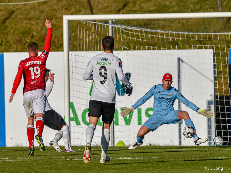 Myndaveisla: Valur vann FH í Krikanum í toppslag
