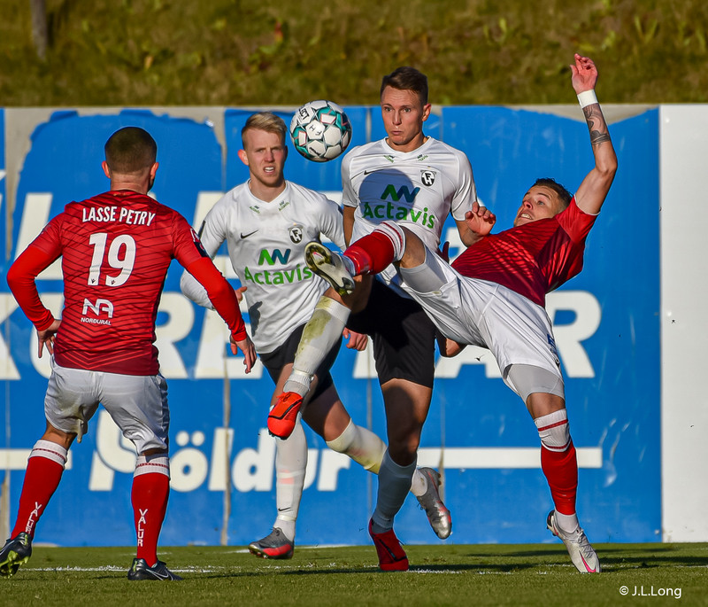 Myndaveisla: Valur vann FH í Krikanum í toppslag
