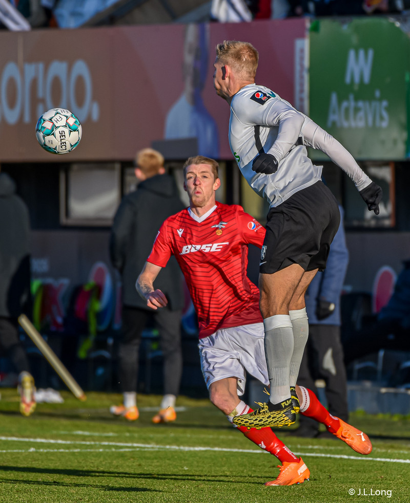 Myndaveisla: Valur vann FH í Krikanum í toppslag
