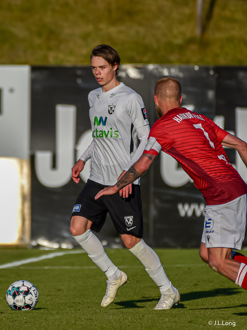 Myndaveisla: Valur vann FH í Krikanum í toppslag