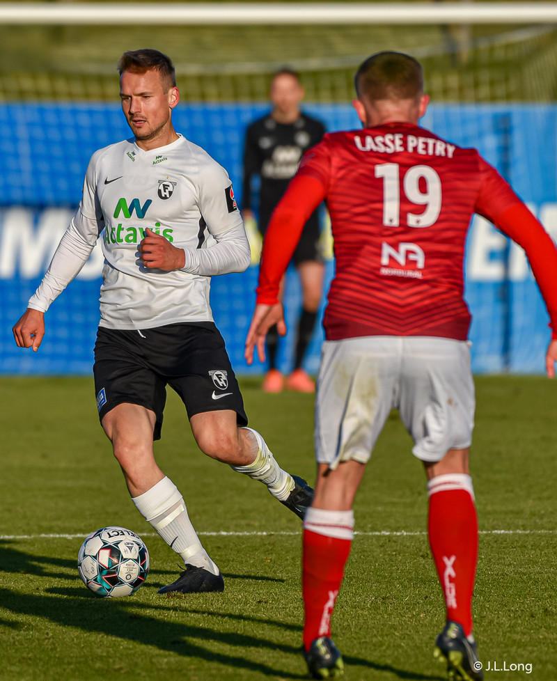 Myndaveisla: Valur vann FH í Krikanum í toppslag