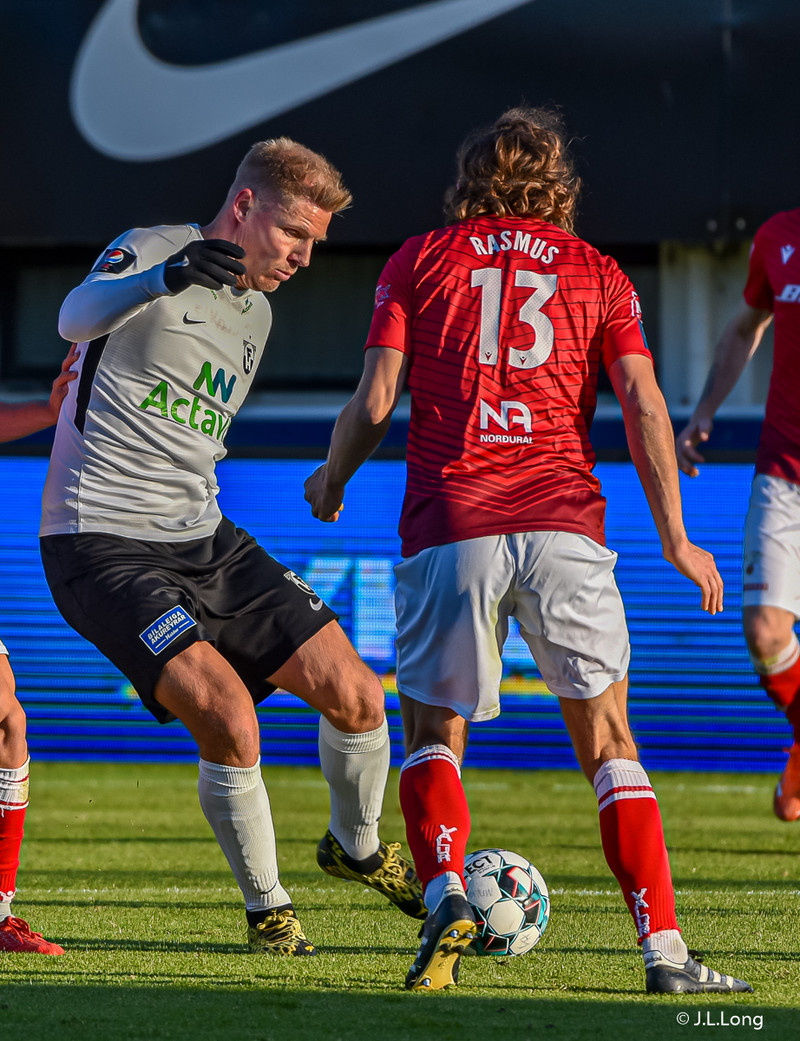 Myndaveisla: Valur vann FH í Krikanum í toppslag