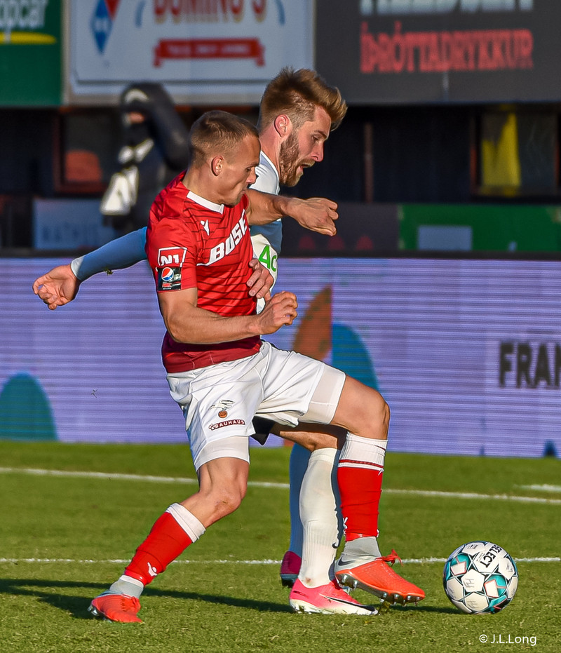 Myndaveisla: Valur vann FH í Krikanum í toppslag