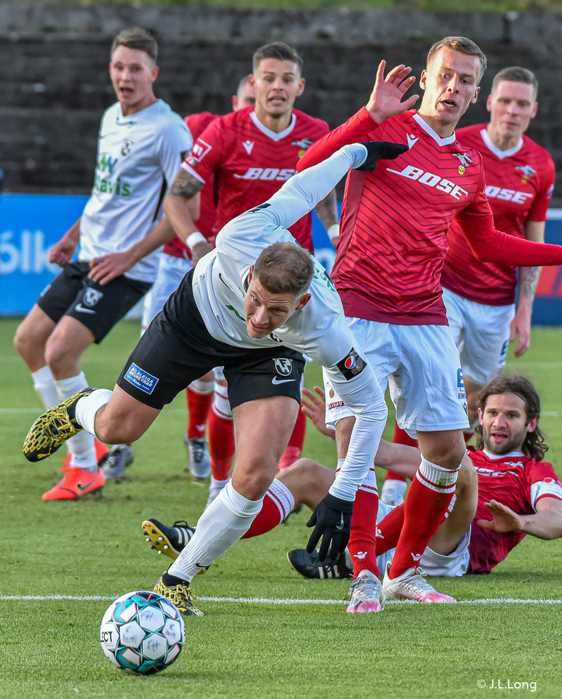 Myndaveisla: Valur vann FH í Krikanum í toppslag