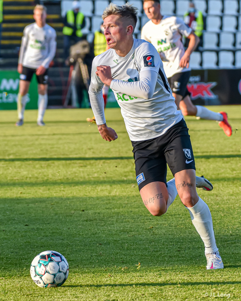 Myndaveisla: Valur vann FH í Krikanum í toppslag