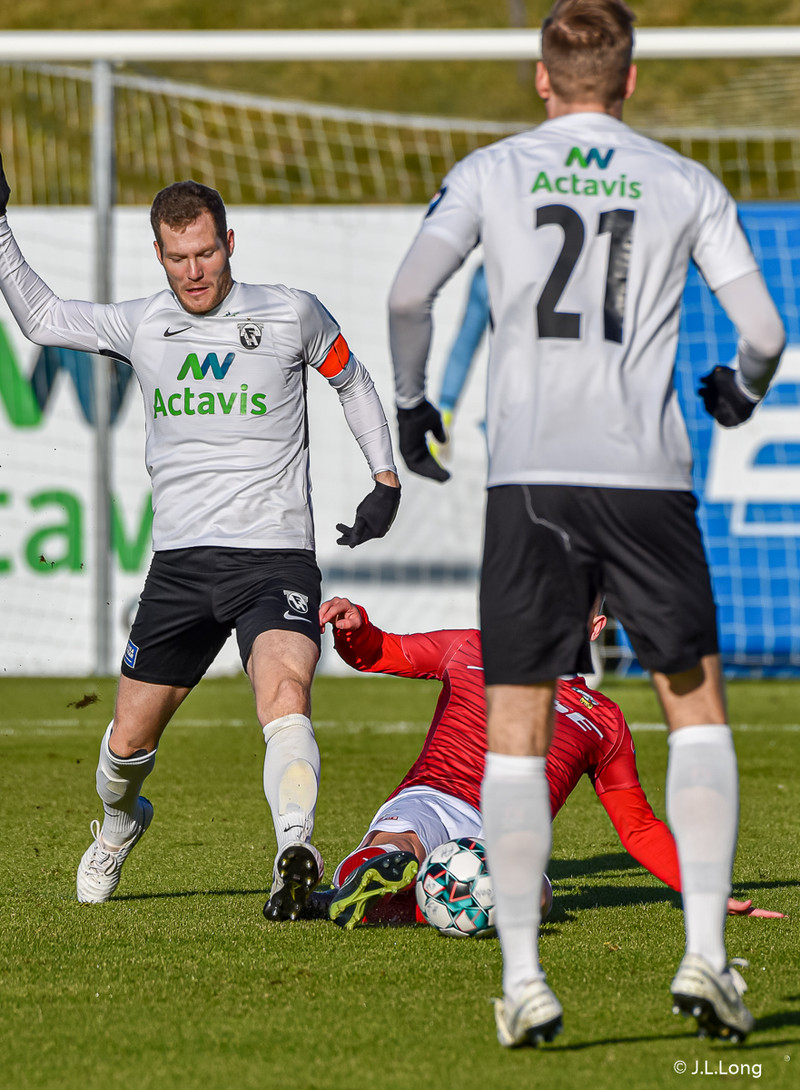 Myndaveisla: Valur vann FH í Krikanum í toppslag