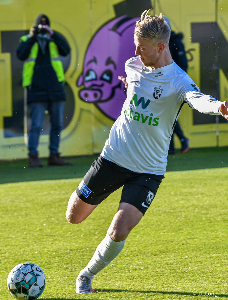 Myndaveisla: Valur vann FH í Krikanum í toppslag