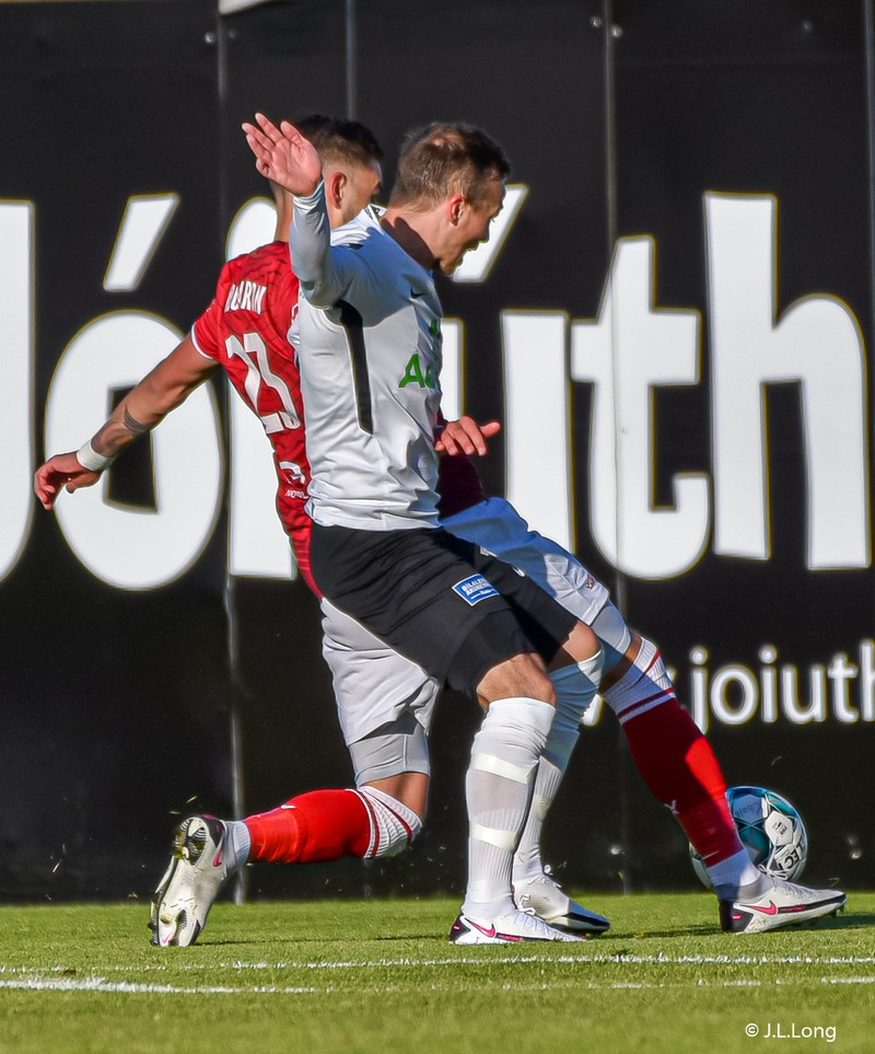 Myndaveisla: Valur vann FH í Krikanum í toppslag