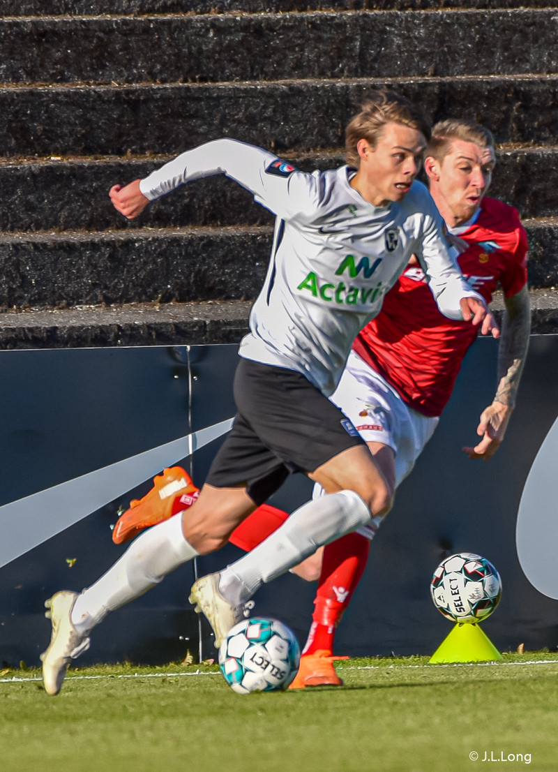 Myndaveisla: Valur vann FH í Krikanum í toppslag