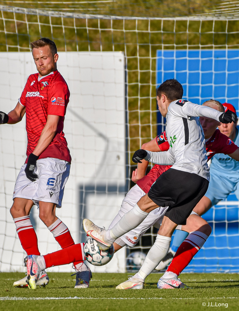 Myndaveisla: Valur vann FH í Krikanum í toppslag