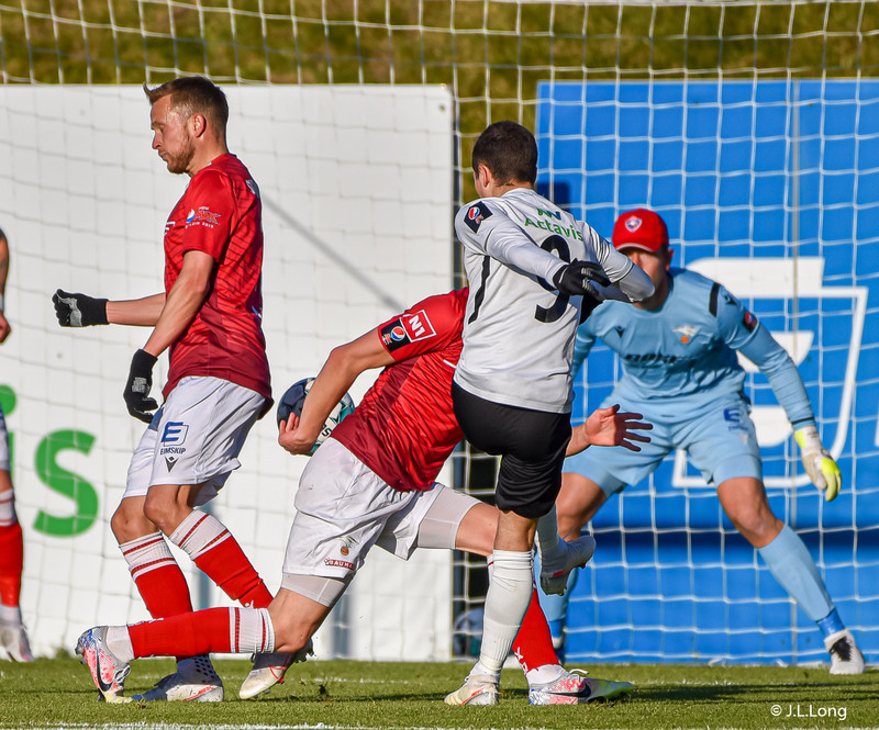 Myndaveisla: Valur vann FH í Krikanum í toppslag
