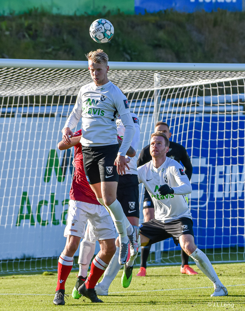 Myndaveisla: Valur vann FH í Krikanum í toppslag