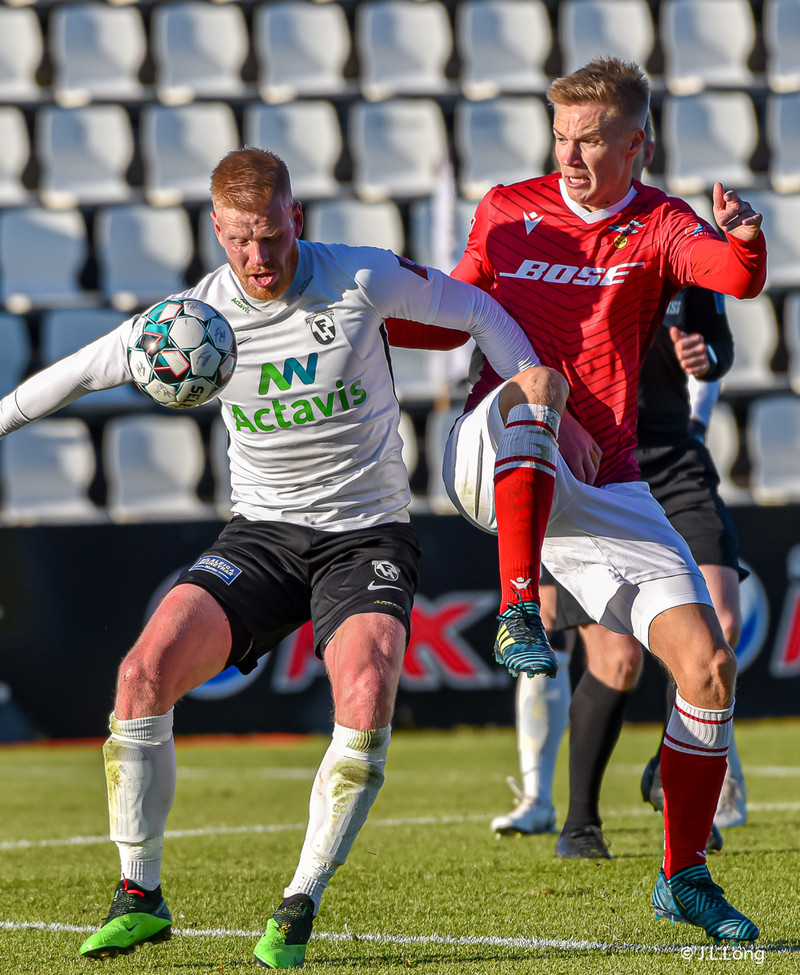 Myndaveisla: Valur vann FH í Krikanum í toppslag