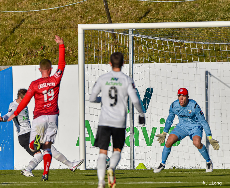 Myndaveisla: Valur vann FH í Krikanum í toppslag