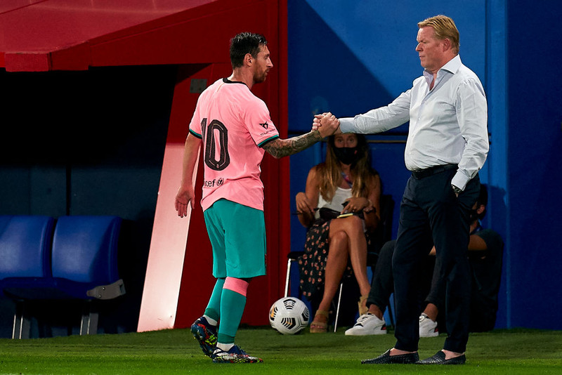 Lionel Messi gæti verið að spila sitt síðasta tímabil í Barcelona treyju.