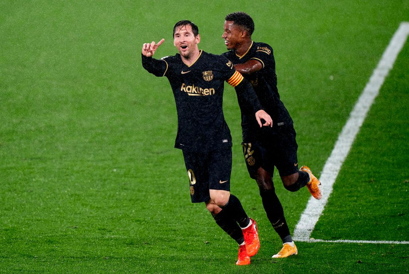 Puyol vongóður um að Messi verði áfram