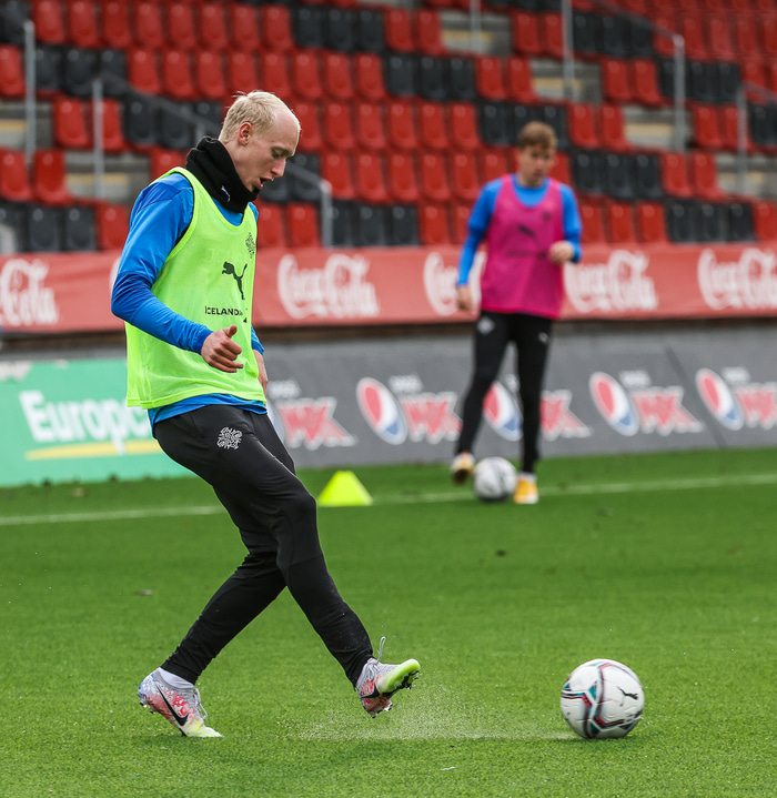 Valgeir Lunddal var efnilegasti leikmaður Pepsi Max-deildarinnar í fyrra.